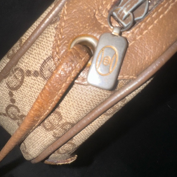 GUCCI Vintage GG Monogram Mini Supreme Crossbody Bag - Picture 7 of 10